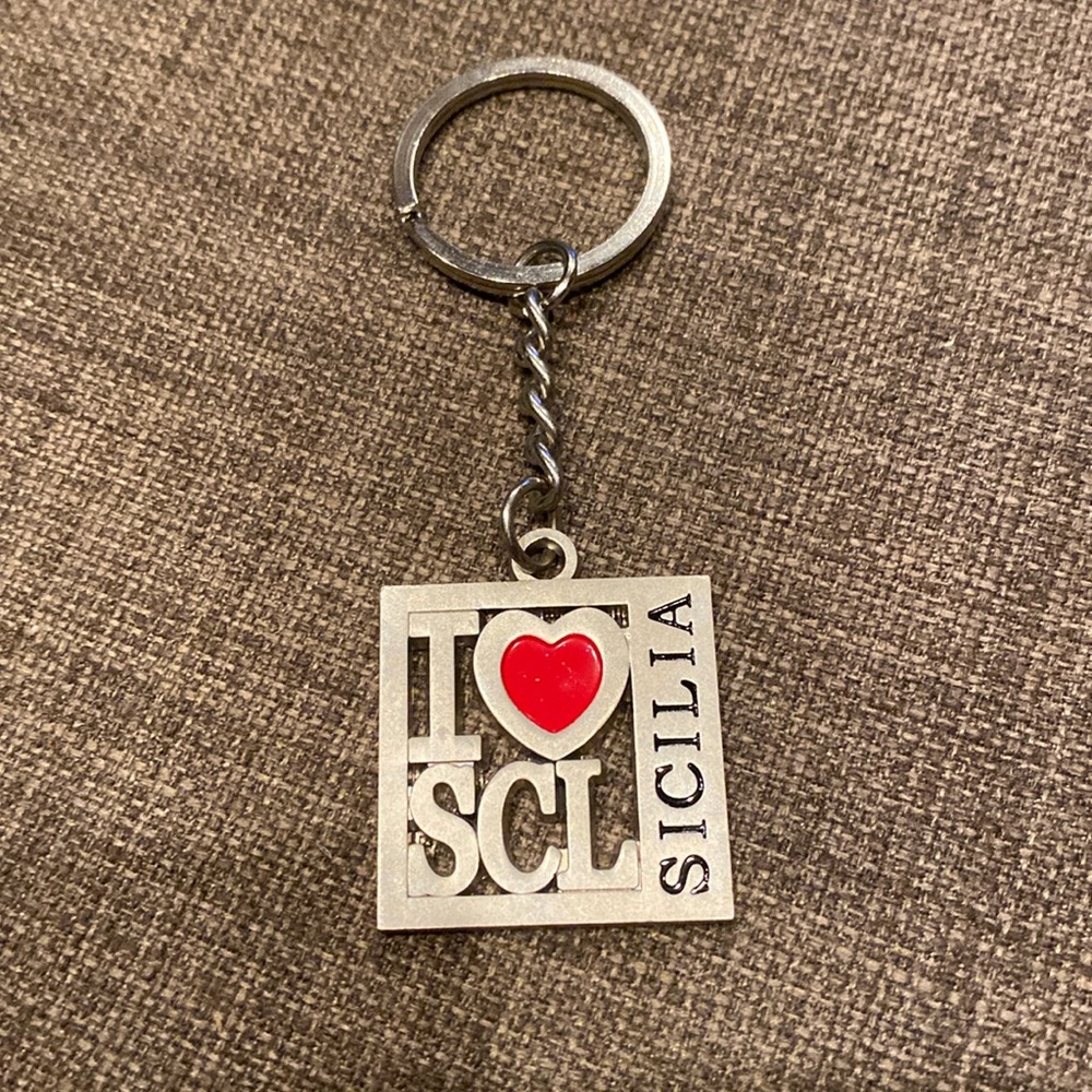I Love Sicilia Keychain. Silvertone